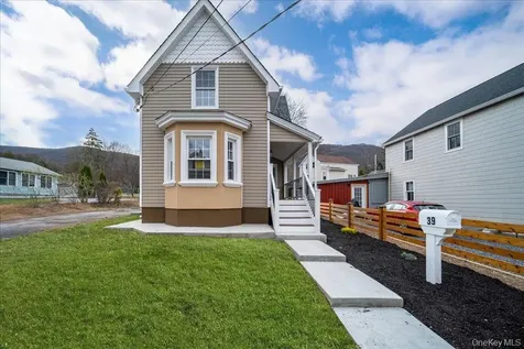 39 Washington Avenue Beacon NY 12508