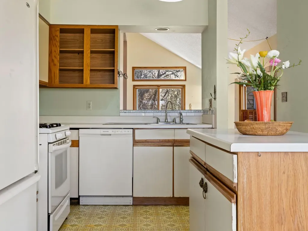 16 Red Maple Road Saugerties NY 12477