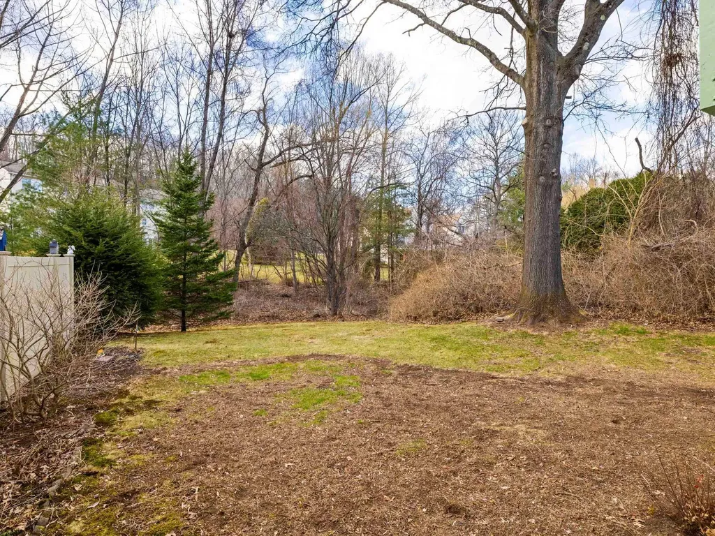 16 Red Maple Road Saugerties NY 12477