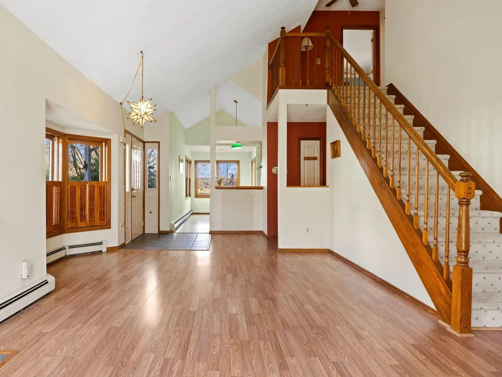 16 Red Maple Road Saugerties NY 12477