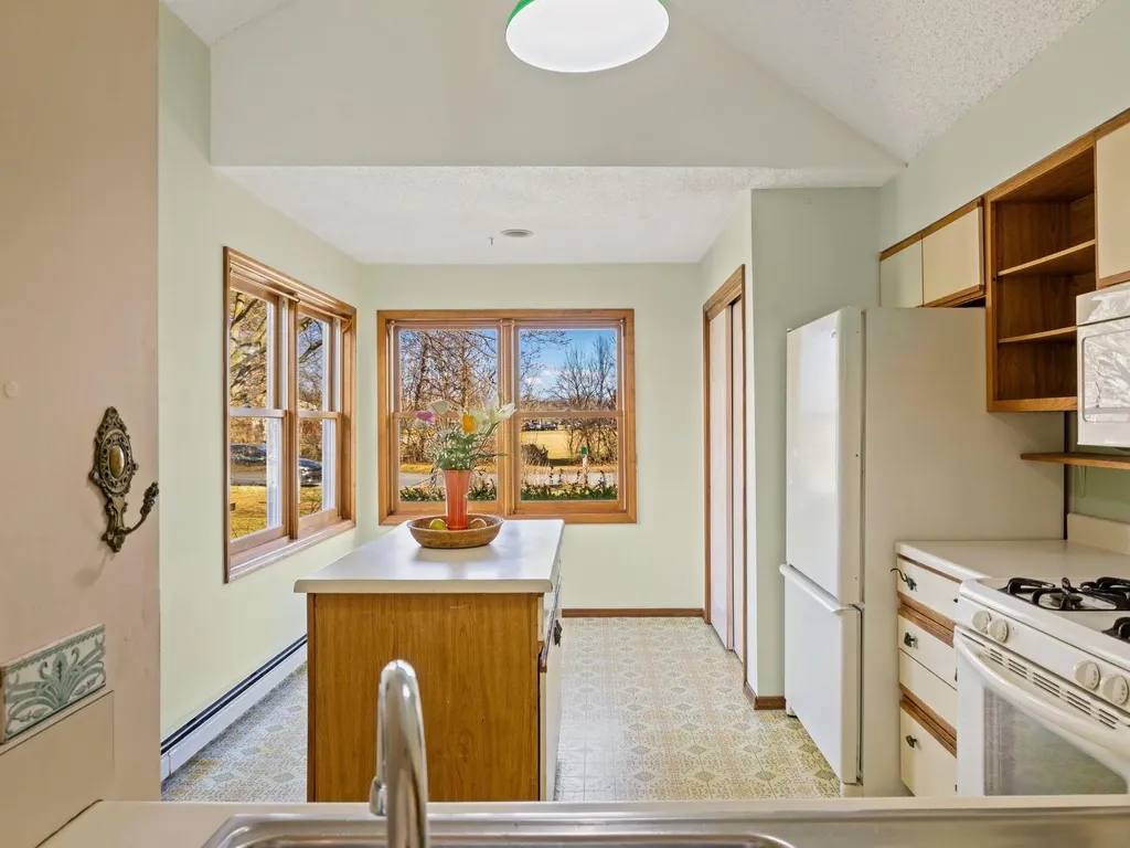 16 Red Maple Road Saugerties NY 12477