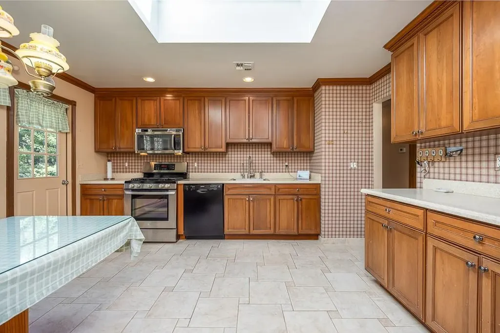 327 Route 210 Stony Point NY 10980