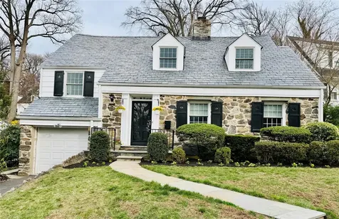 17 Mulberry Lane New Rochelle NY 10804