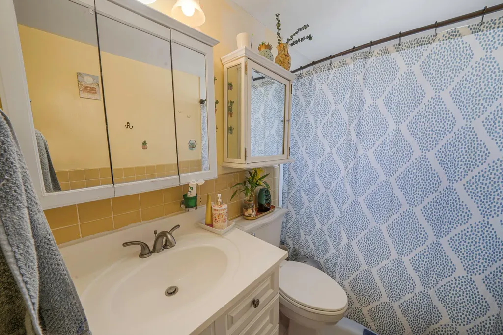 175 Clement Avenue Elmont NY 11003