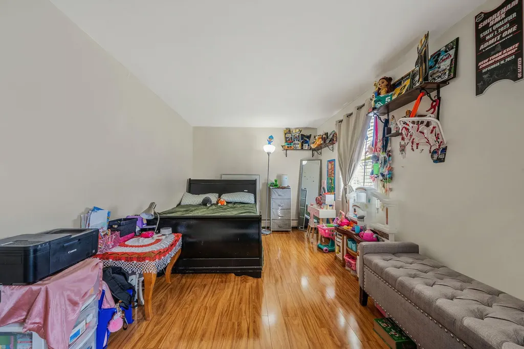 175 Clement Avenue Elmont NY 11003