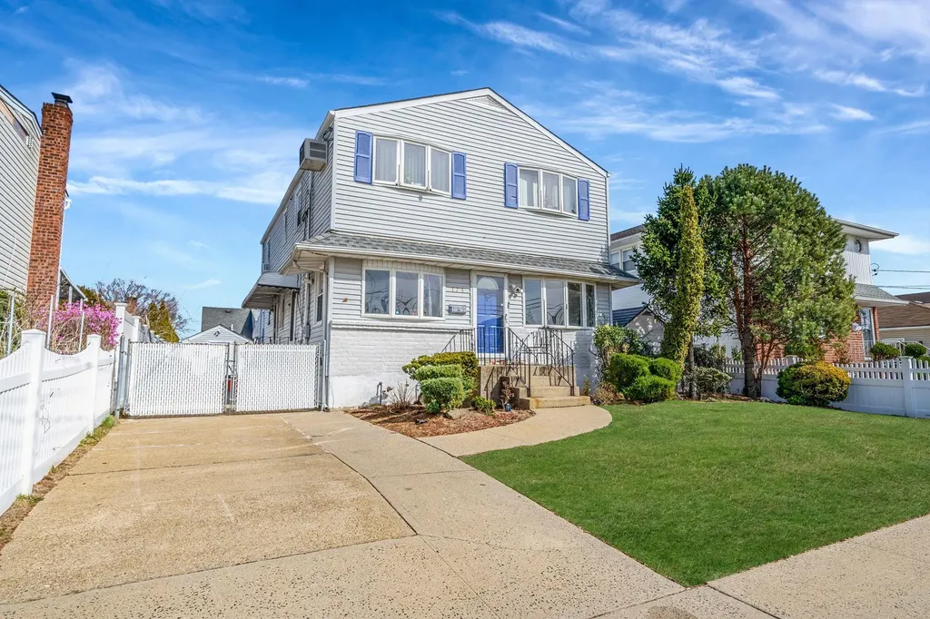 175 Clement Avenue Elmont NY 11003