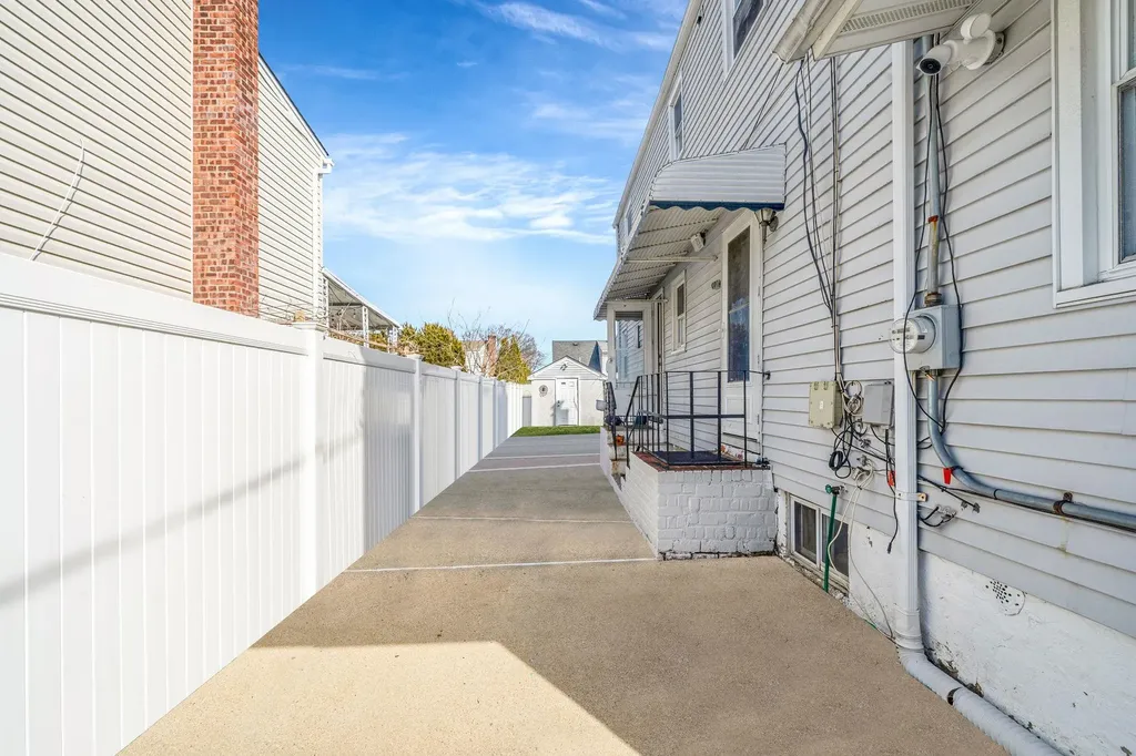 175 Clement Avenue Elmont NY 11003