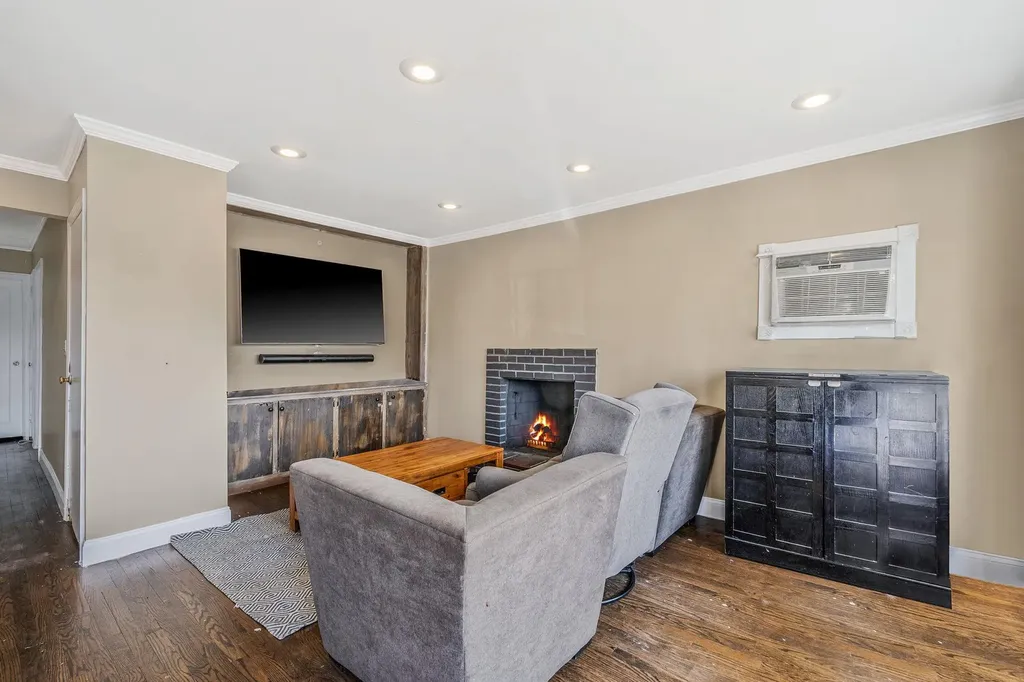 175 Clement Avenue Elmont NY 11003