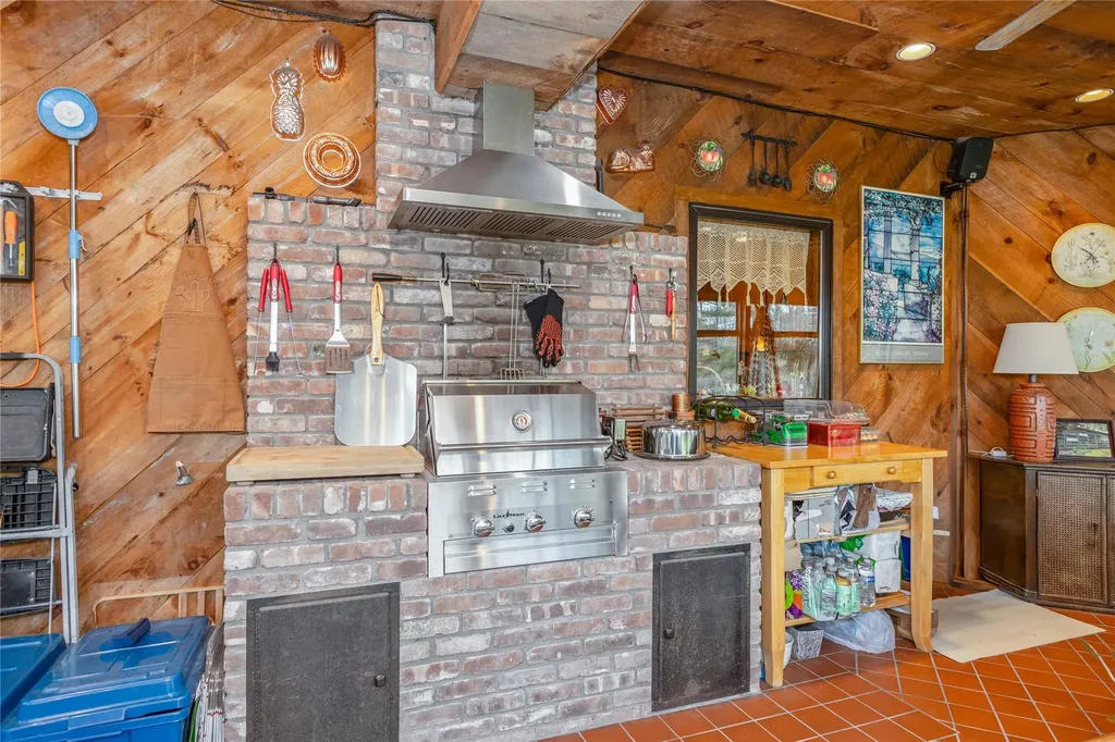 19 Stillwood Road Brookhaven NY 11719