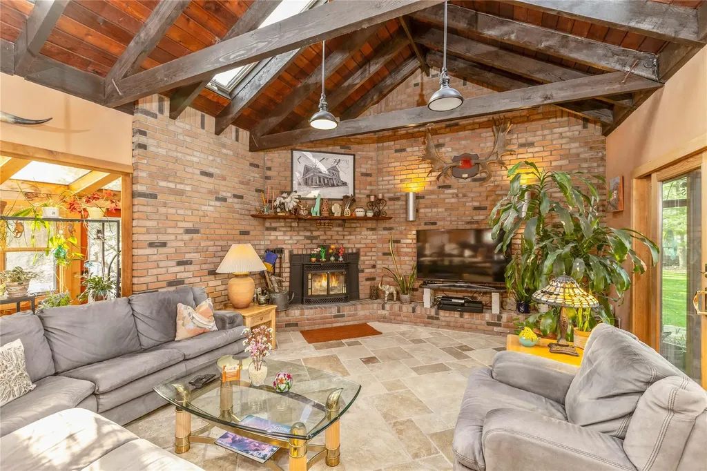 19 Stillwood Road Brookhaven NY 11719