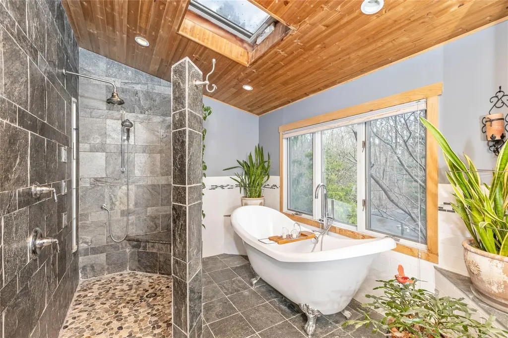 19 Stillwood Road Brookhaven NY 11719