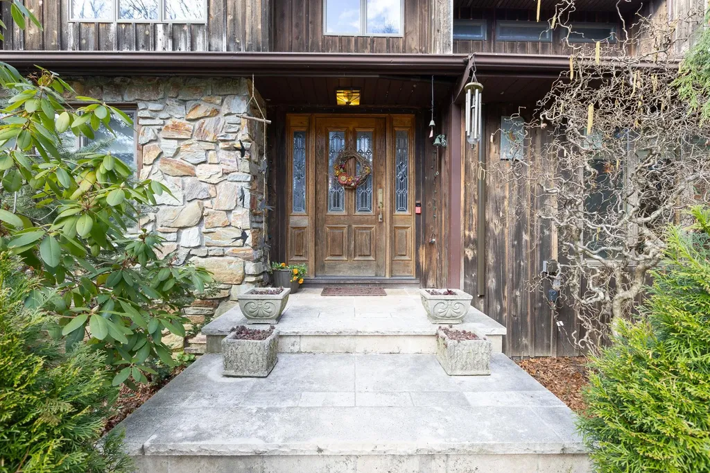 19 Stillwood Road Brookhaven NY 11719