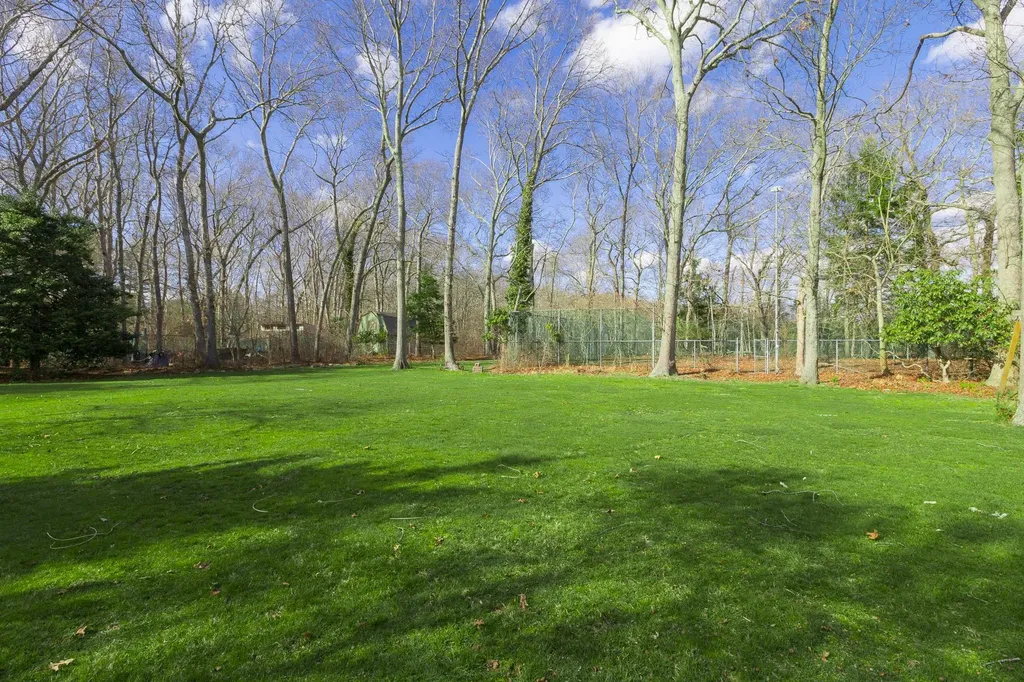 19 Stillwood Road Brookhaven NY 11719