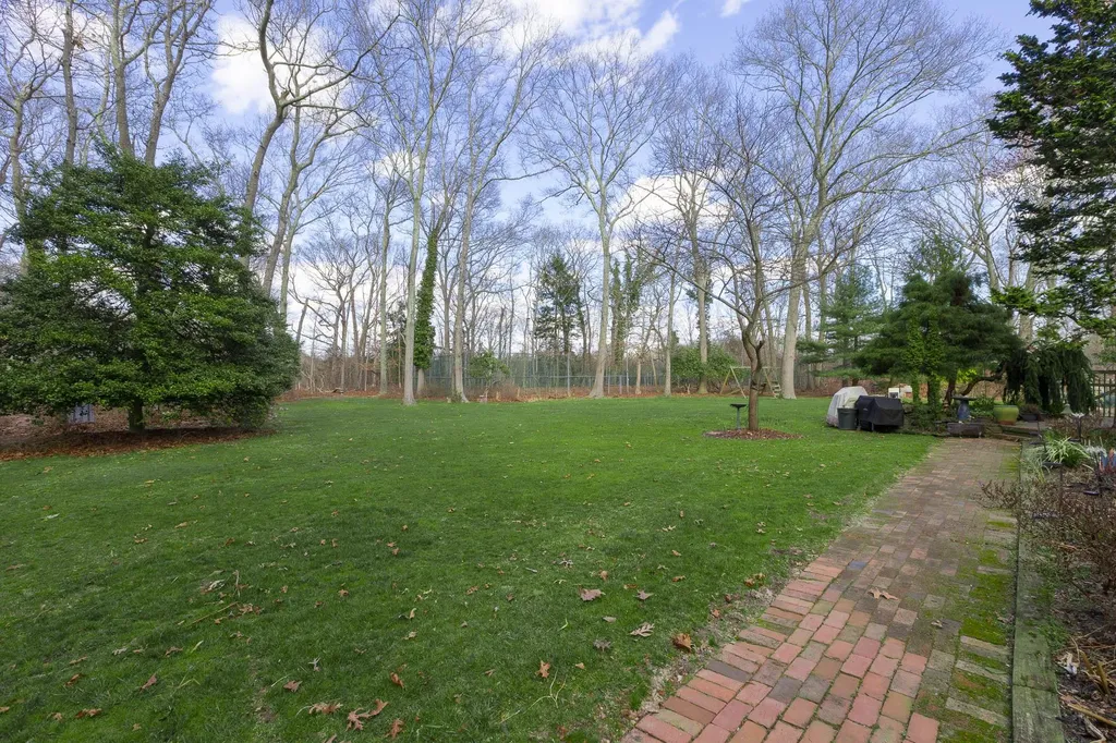 19 Stillwood Road Brookhaven NY 11719