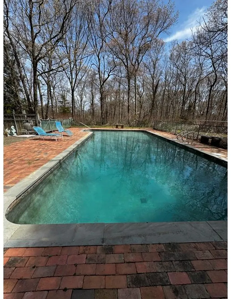 19 Stillwood Road Brookhaven NY 11719