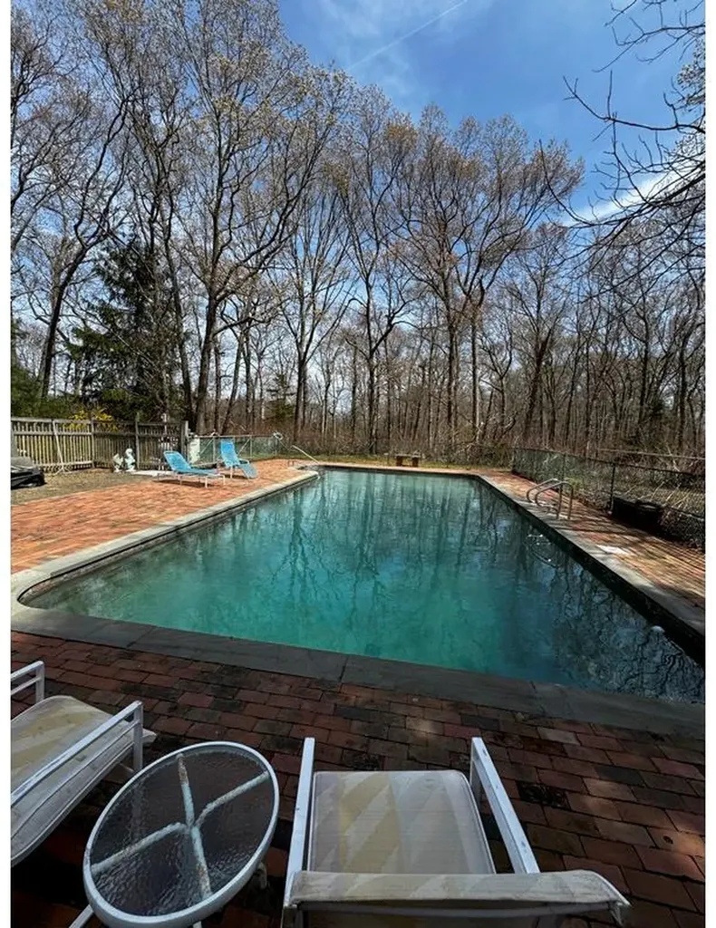 19 Stillwood Road Brookhaven NY 11719