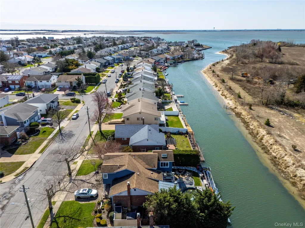 3320 Bertha Drive Baldwin NY 11510