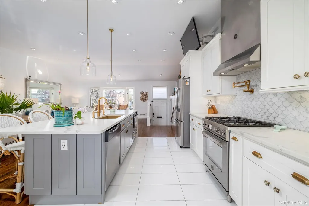 3320 Bertha Drive Baldwin NY 11510