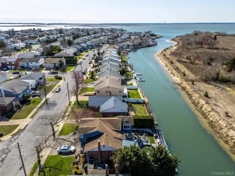 3320 Bertha Drive Baldwin NY 11510