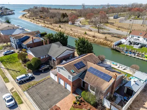 3320 Bertha Drive Baldwin NY 11510