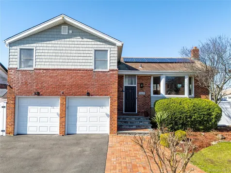 3320 Bertha Drive Baldwin NY 11510