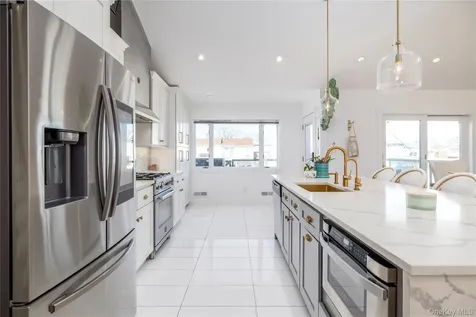 3320 Bertha Drive Baldwin NY 11510