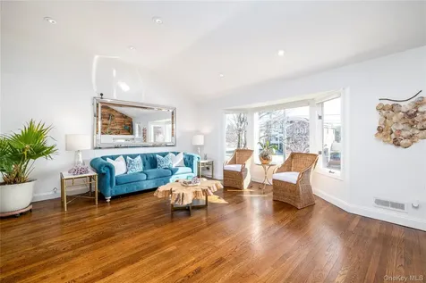 3320 Bertha Drive Baldwin NY 11510