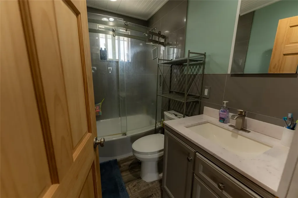 3281 3rd Street Oceanside NY 11572
