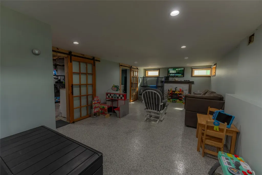 3281 3rd Street Oceanside NY 11572