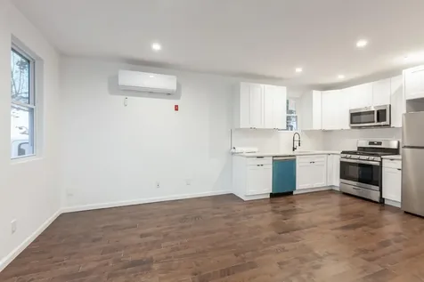 100-03 90 Avenue Richmond Hill NY 11418