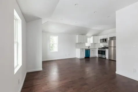 100-03 90 Avenue Richmond Hill NY 11418