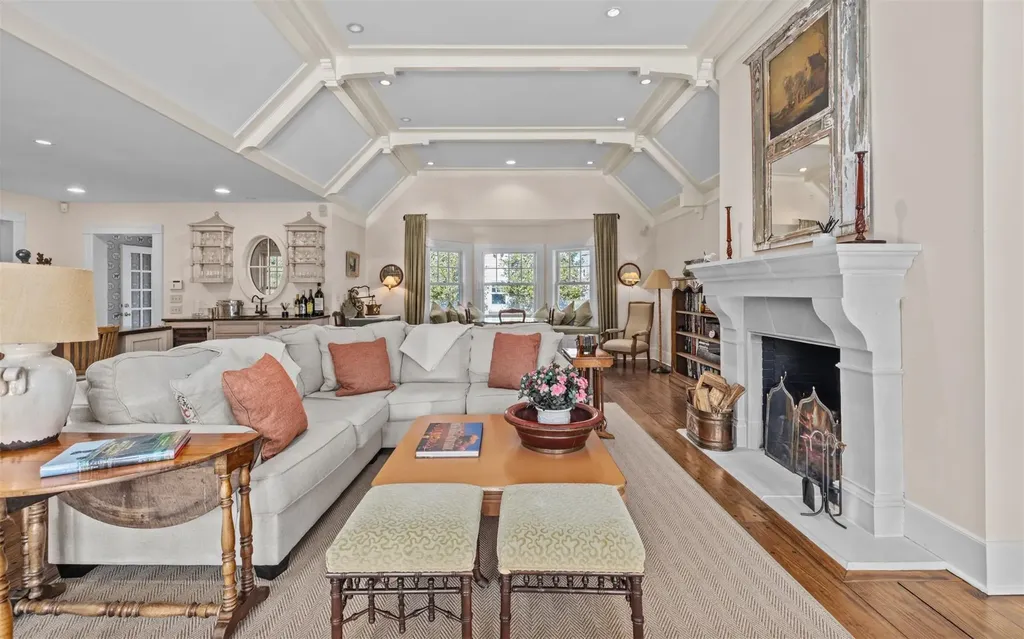 44 Beach Lane Westhampton Beach NY 11978