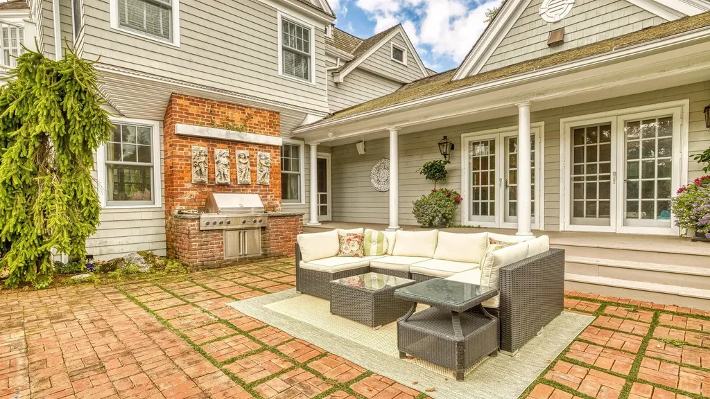44 Beach Lane Westhampton Beach NY 11978