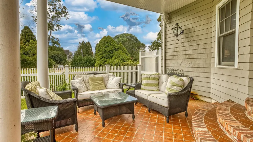 44 Beach Lane Westhampton Beach NY 11978