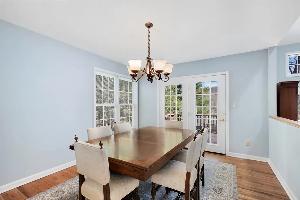 136 Ruxton Road Mount Kisco NY 10549