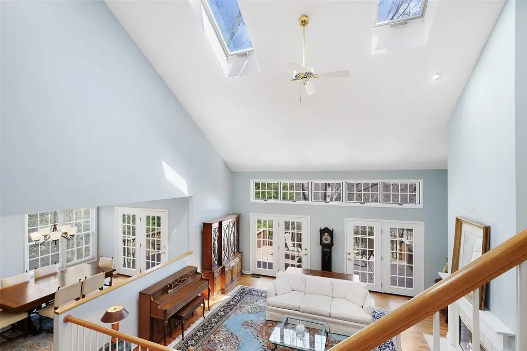 136 Ruxton Road Mount Kisco NY 10549