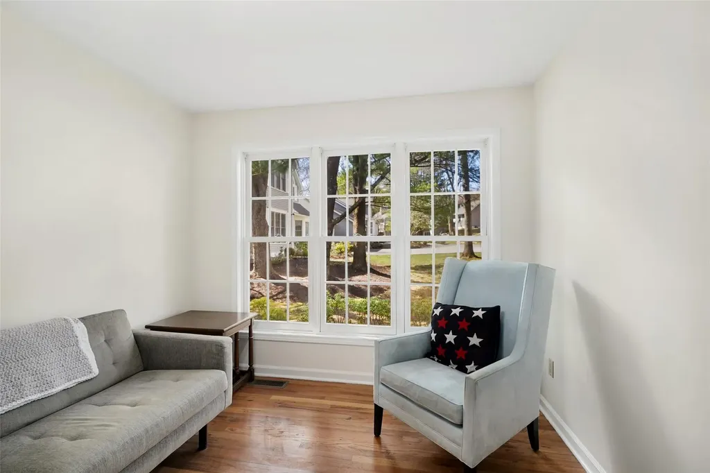 136 Ruxton Road Mount Kisco NY 10549