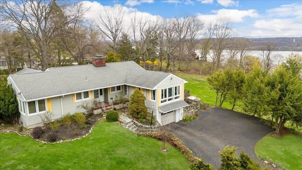 37 Echo Lane Newburgh NY 12550