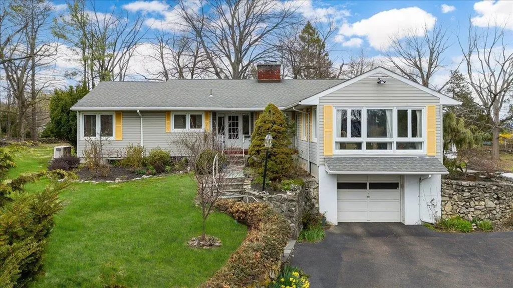 37 Echo Lane Newburgh NY 12550