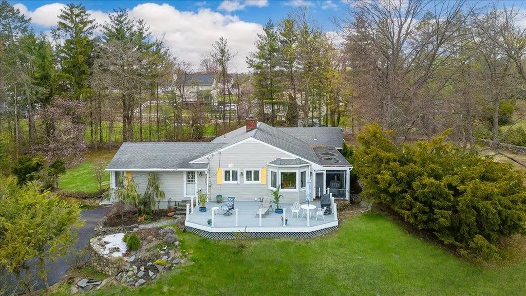 37 Echo Lane Newburgh NY 12550