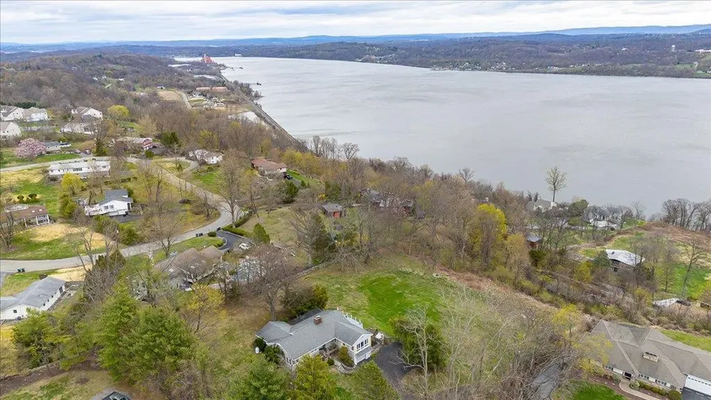 37 Echo Lane Newburgh NY 12550