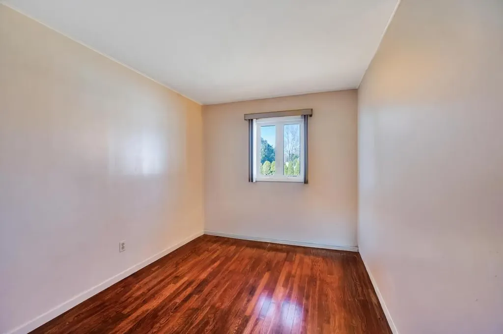 9 Ruth Boulevard Commack NY 11725