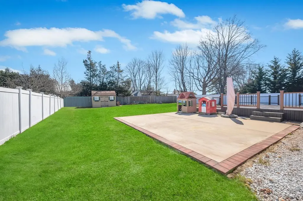 9 Ruth Boulevard Commack NY 11725