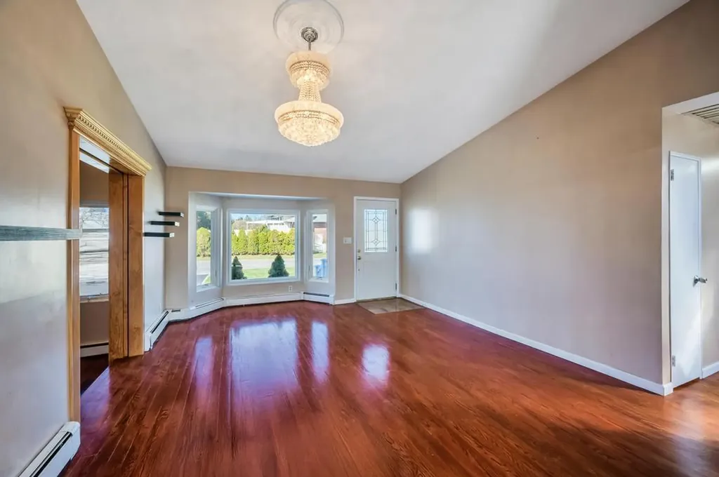 9 Ruth Boulevard Commack NY 11725