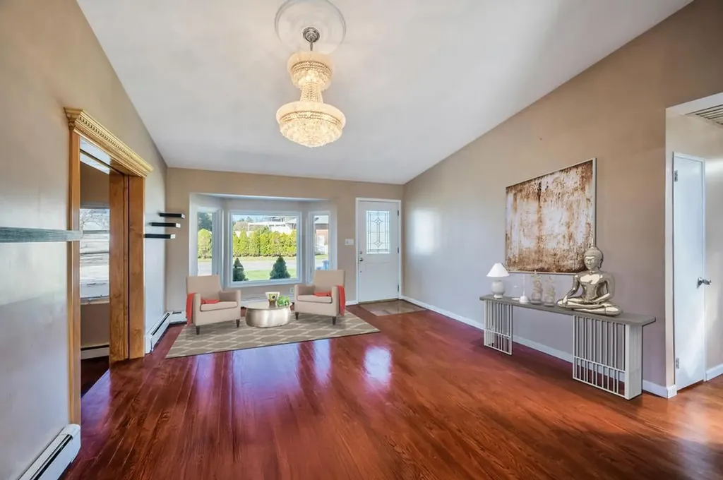 9 Ruth Boulevard Commack NY 11725