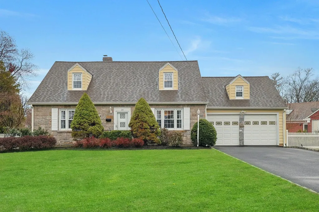 20 Lochland Road Valhalla NY 10595
