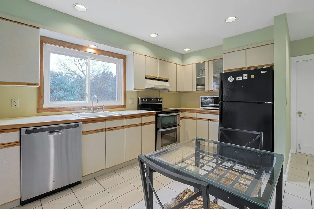 20 Lochland Road Valhalla NY 10595