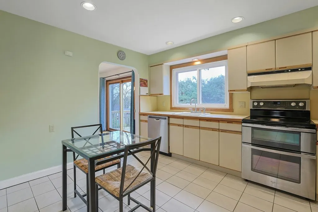 20 Lochland Road Valhalla NY 10595