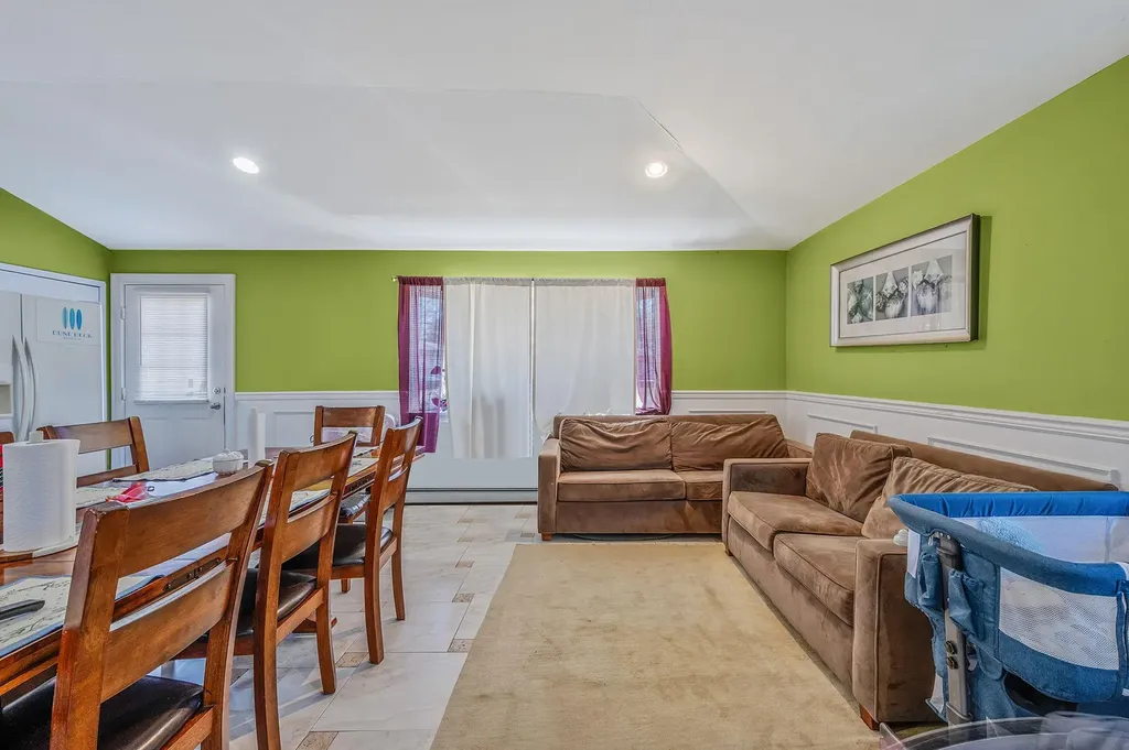 91 Eleanor Avenue Mastic NY 11950