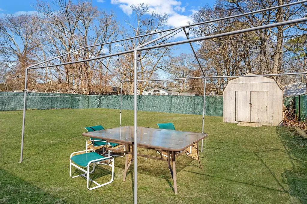 91 Eleanor Avenue Mastic NY 11950
